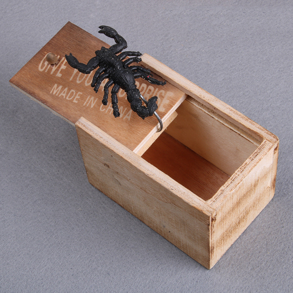 Prank Spider Wooden Scare Box Trick Play Joke Lifelike Surprise April Fools' Day Funny Novelty Toys Gags Practical Gifts CJ