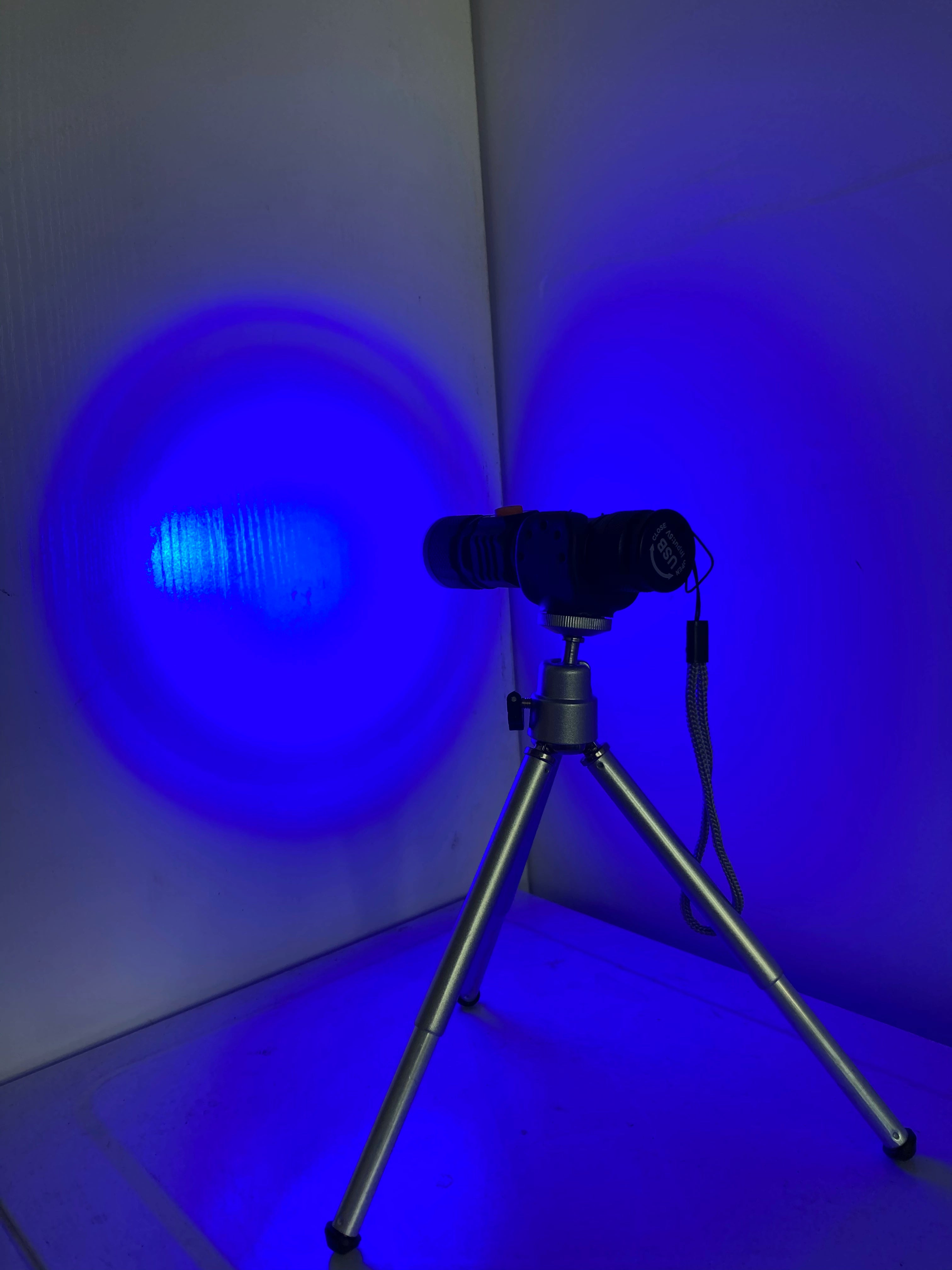 Flashlight Tripod with U-Shaped Headlight Holder Telescopic Bracket Mini-Portable-Degree Rotation Shopifynow