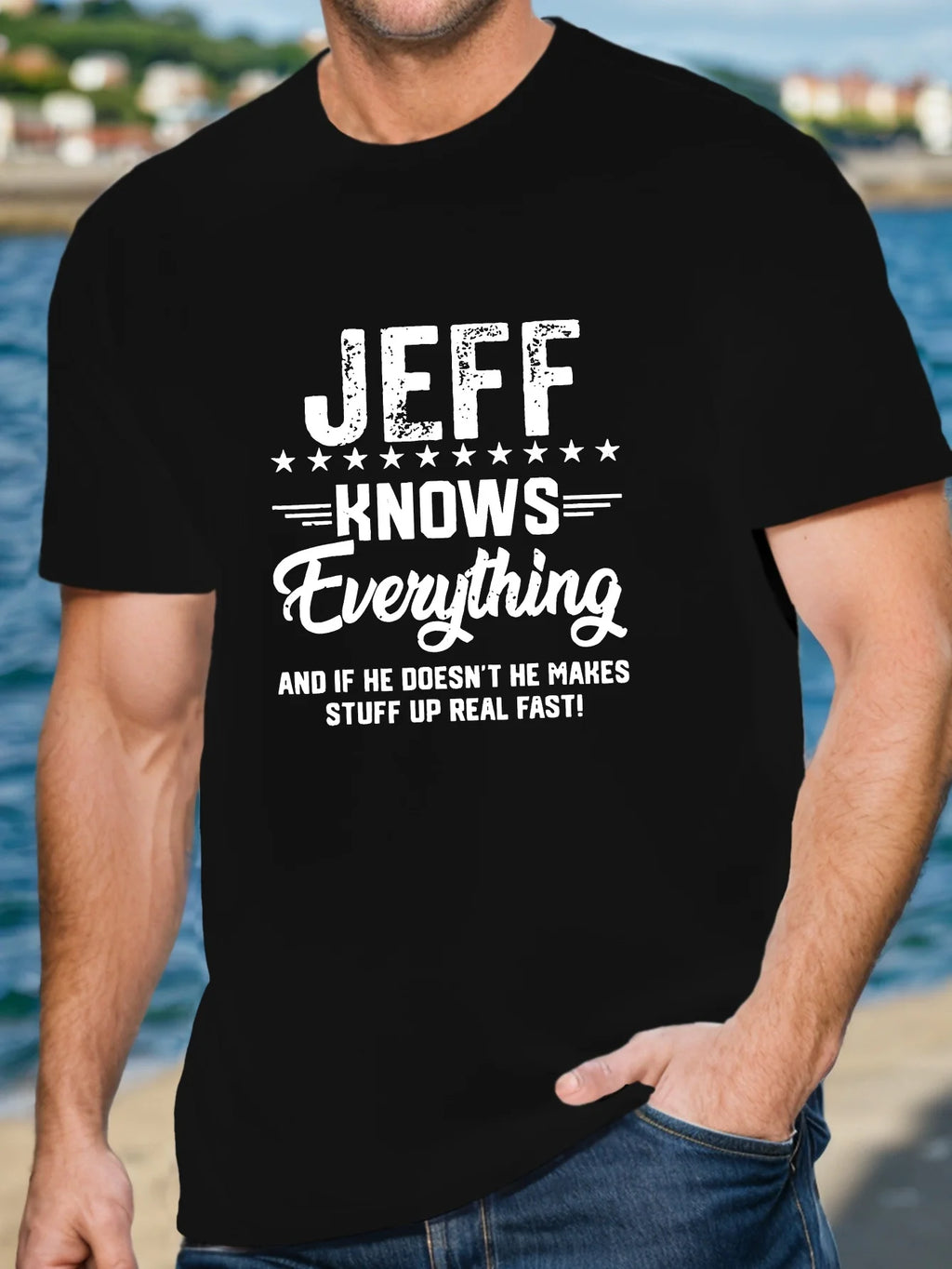 JEFF KNOWS EVERYTHING Graphic Print T-Shirt For Men, Casual Crew Neck Short Sleeve Tee, Summer Collection, Machine Washable