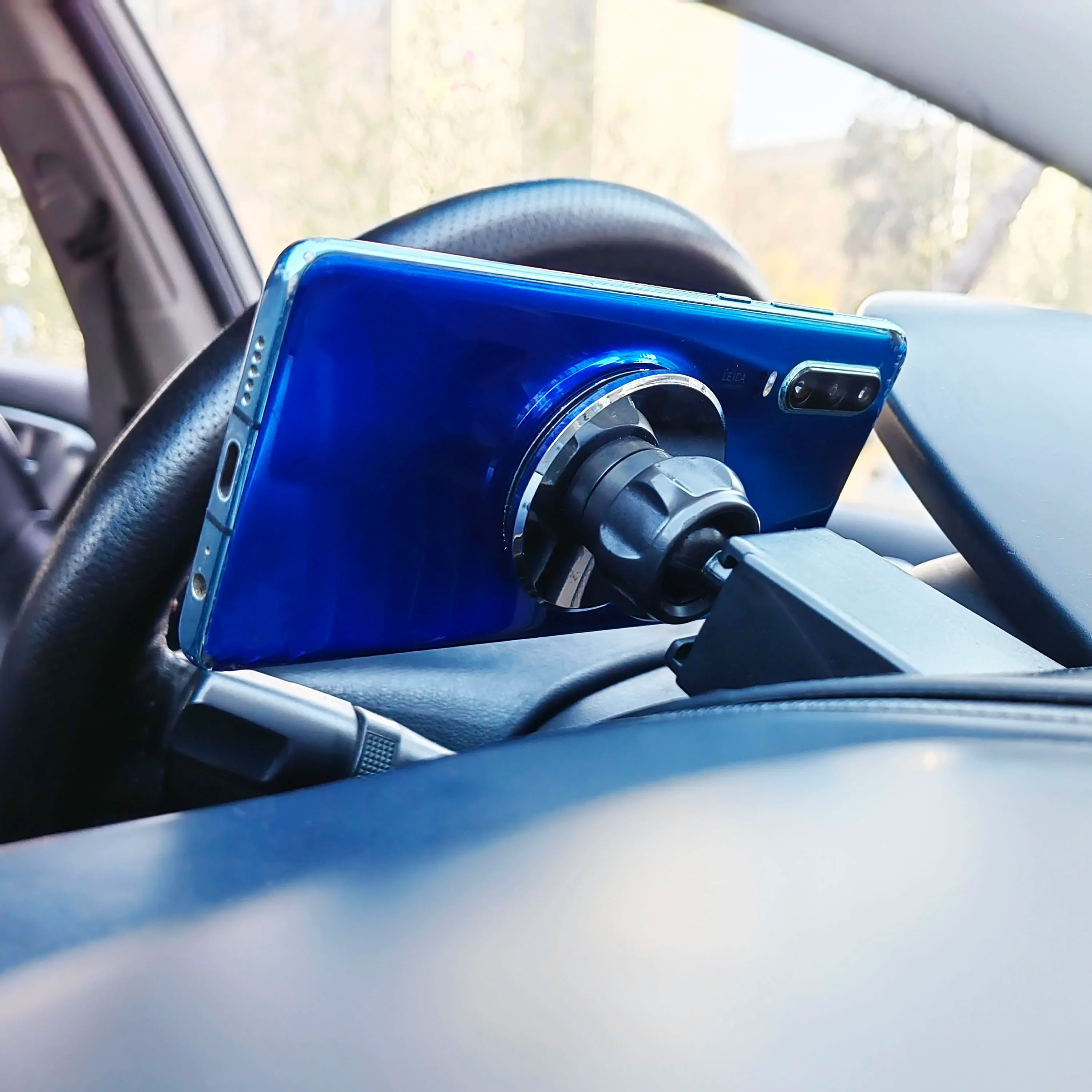 For Toyota Corolla 2019 2020 2021 2022 Phone Holder Car Double Bracket Base Magnetic MagSafe Wireless Charging Car Phone Mount