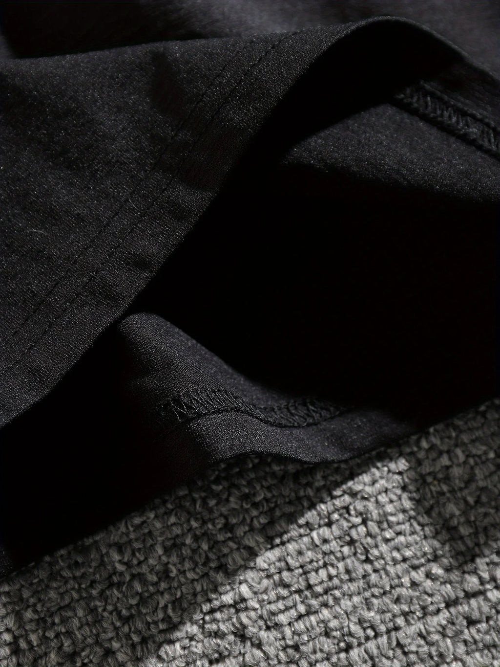 JEFF KNOWS EVERYTHING Graphic Print T-Shirt For Men, Casual Crew Neck Short Sleeve Tee, Summer Collection, Machine Washable