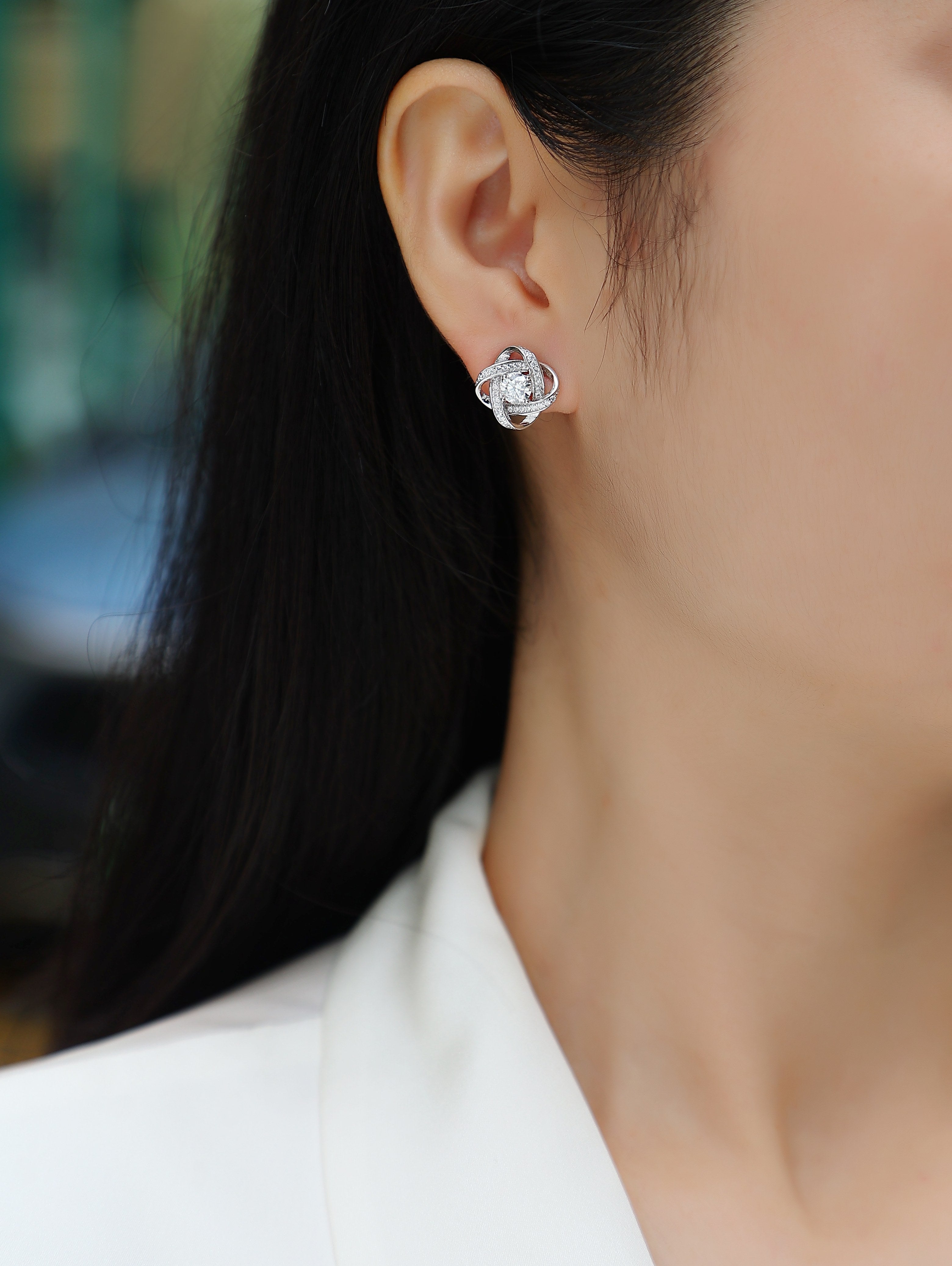 Hope Beam - A Fashionable And Luxurious Diamond Jewelry Piece Set With Half-carat Moissanite S925 Sterling Silver And Platinum-plated Stud Earrings Shopifynow